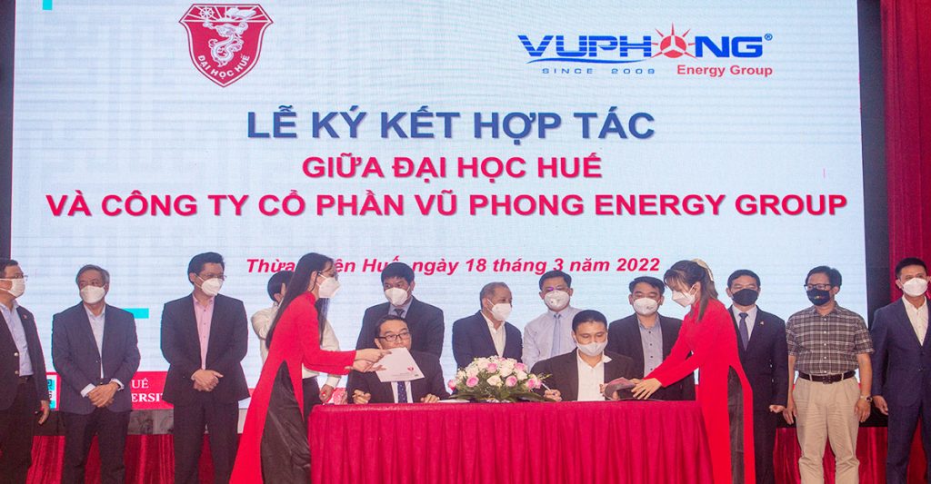 vu-phong-energy-group-ky-ket-hop-tac-voi-dai-hoc-hu