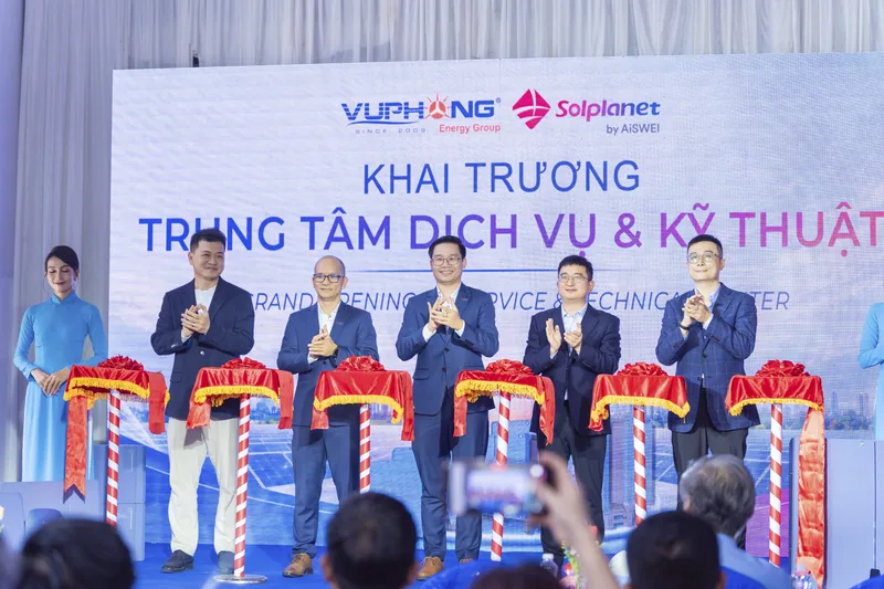 Lễ khai trương Trung tâm Dịch vụ và Kỹ thuật Solplanet